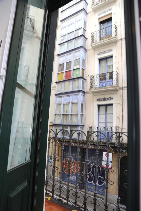 Piso Exclusivo Frente Al Casco Viejo Con Parking Gratis Daire Bilbao Dış mekan fotoğraf