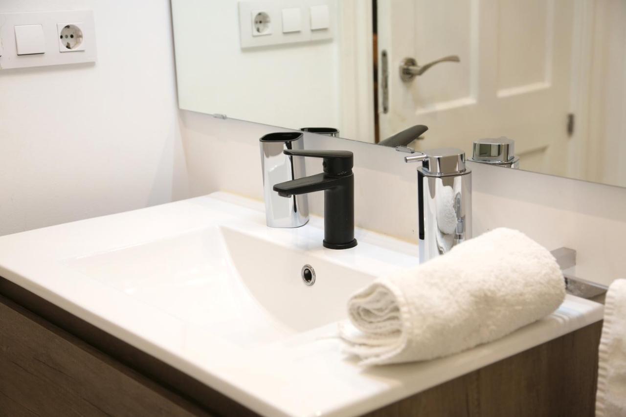 Piso Exclusivo Frente Al Casco Viejo Con Parking Gratis Daire Bilbao Dış mekan fotoğraf